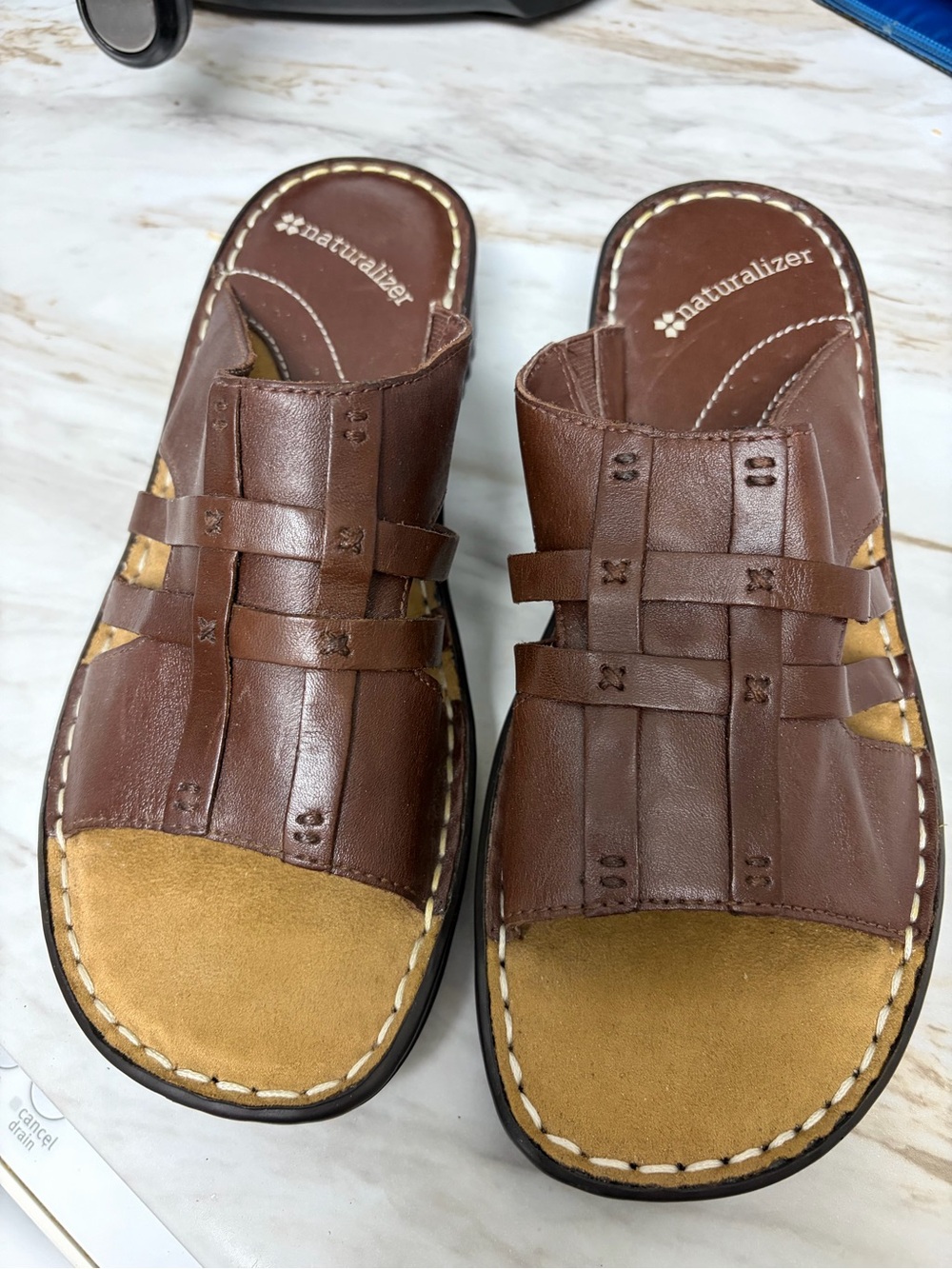 Naturalizer Woman’s Brown Leather Slide Sandals size 8